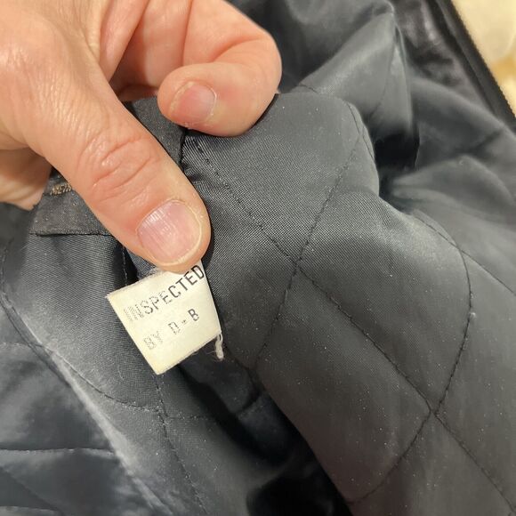 Vintage Weekends Heavily Distressed Faded Soft Leather Bomber Jacket - Picture 14 of 15